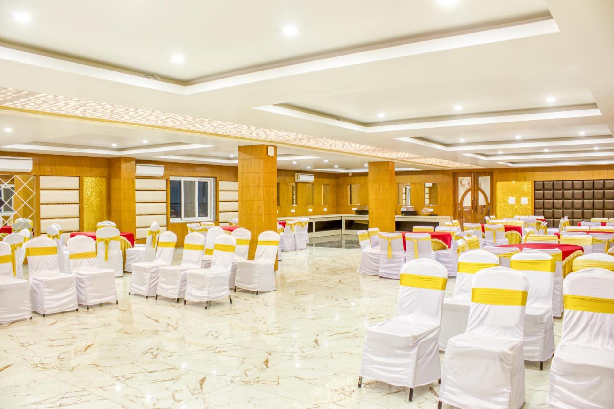 Zip By Spree Hotels Grand Legacy Prime Ντεχραντούν Εξωτερικό φωτογραφία
