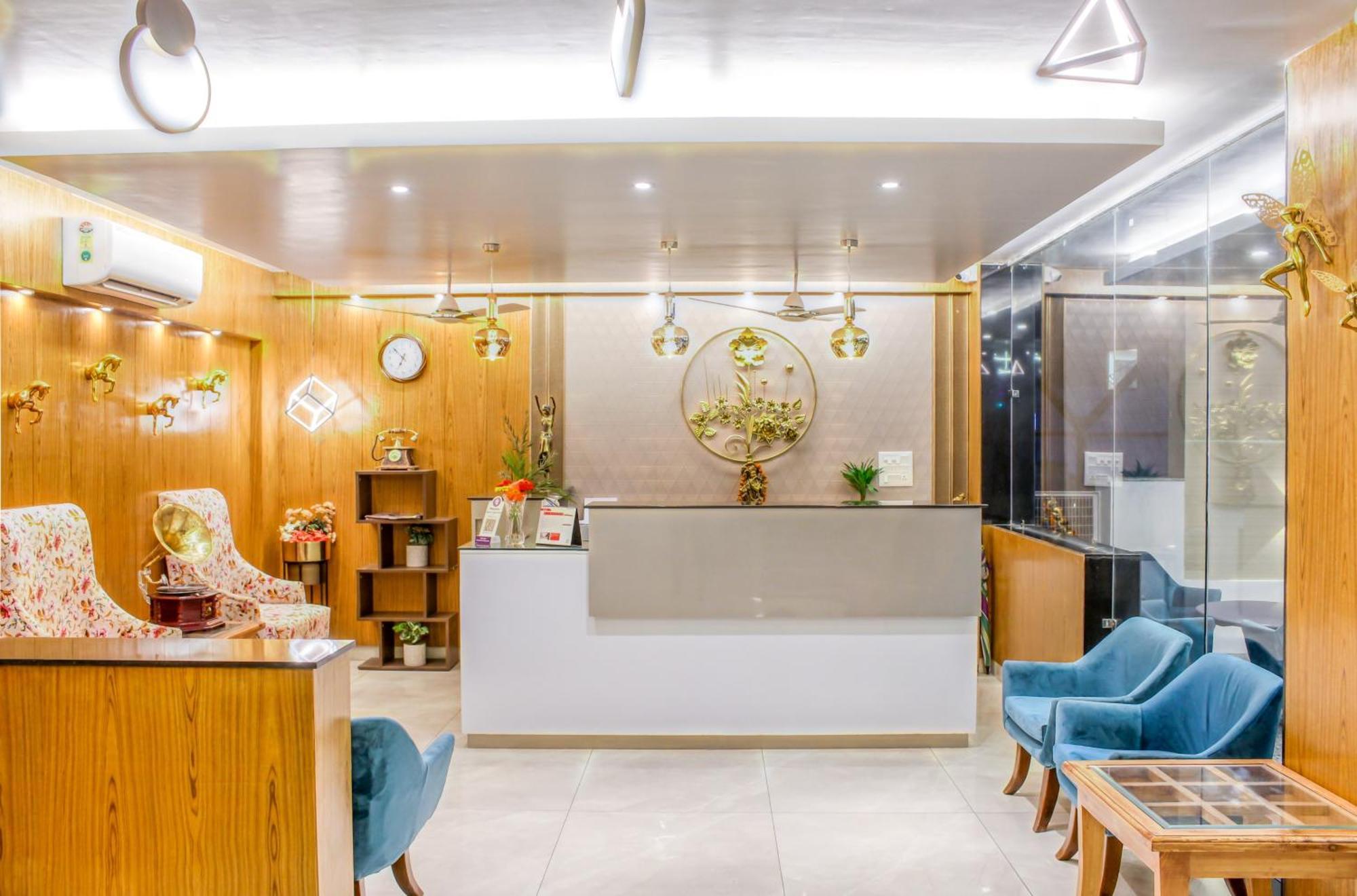 Zip By Spree Hotels Grand Legacy Prime Ντεχραντούν Εξωτερικό φωτογραφία